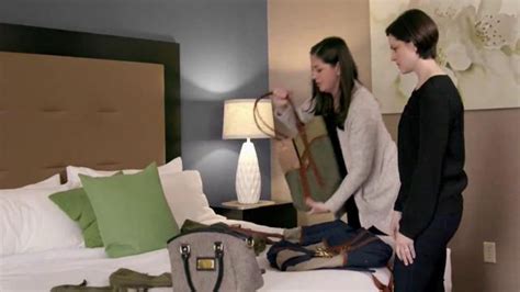 Holiday Inn TV Spot, 'Camino hacia lo extraordinario' featuring Sonia De Los Santos