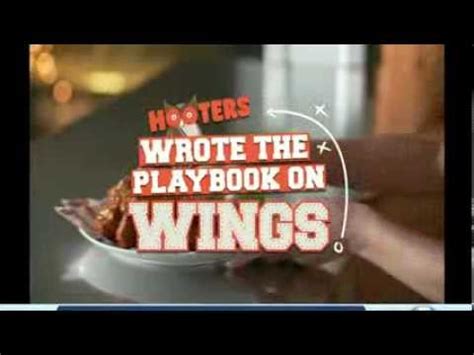 Hooters TV Spot, 'Playbook on Wings'