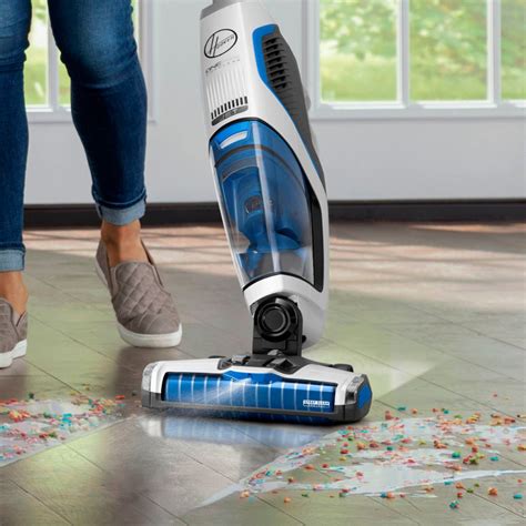 Hoover ONEPWR FloorMate Jet TV Spot, 'Vacuum, Wash and Suction'