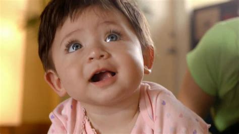 Huggies Snug & Dry TV Commercial 'Baby Yoga' featuring Lori Cook