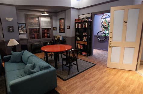 Hulu TV Spot, 'The Apartment' featuring April D. Hale
