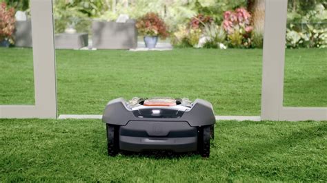 Husqvarna Automower 450X TV Spot, 'Carpet-Like Lawn' created for Husqvarna