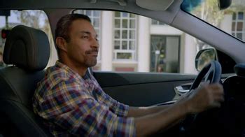 Hyundai Assurance Connected Care TV Spot, 'Signs' Song by Bob Marley featuring Hunter Payton