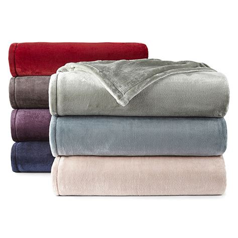 JCPenney Home Plush Throws logo