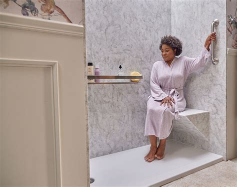 Jacuzzi Bath Remodel TV Spot, 'Tub-to-Shower Conversion'