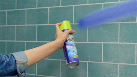 Kaboom Foam-Tastic Bathroom Cleaner with Oxiclean TV Spot, 'Shower Dance'