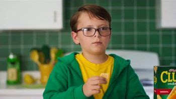 Kellogg's Club Crackers TV Spot, 'Mom's Review'