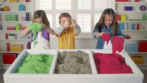 Kinetic Sand TV commercial