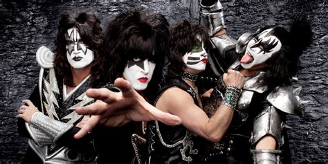 Kiss 40 TV commercial