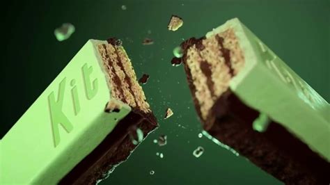 KitKat Duos TV Spot, 'Mint + Dark Chocolate, Mocha + Chocolate'