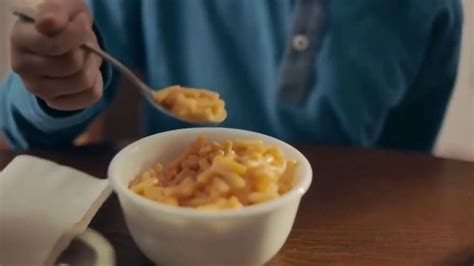 Kraft Macaroni & Cheese TV commercial - Texting Hey