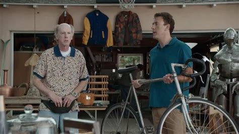 Krylon COVERMAXX TV Spot, 'Yard Sale Hijack: Old Bike' featuring Michael Priddy