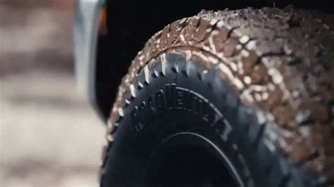 Kumho Tires Road Venture AT52 TV Spot, 'Big Truck Tires'