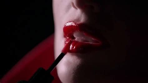 L'Oreal Infallible Pro-Last Lip Color TV Spot, 'Intensify Without the Dry'
