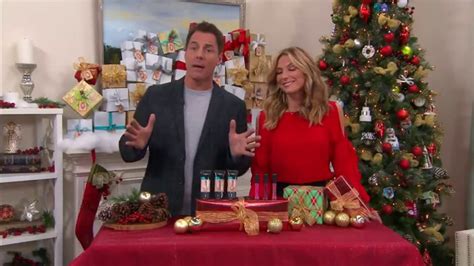 L'Oreal Paris TV Spot, 'Hallmark Channel: Perfect Holiday Look' featuring Mark Steines