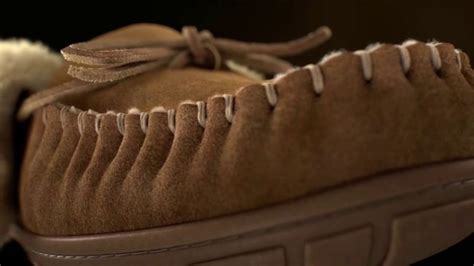 L.L. Bean Wicked Good Slippers TV commercial - Holidays: Made for This