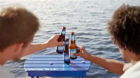 Labatt Beer TV Spot, 'Seize the Lake' featuring Bonnie Hellman