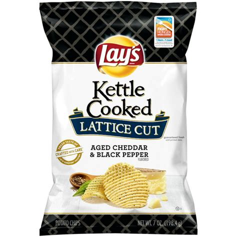 Lay's Kettle Cooked: Aged Cheddar & Black Pepper