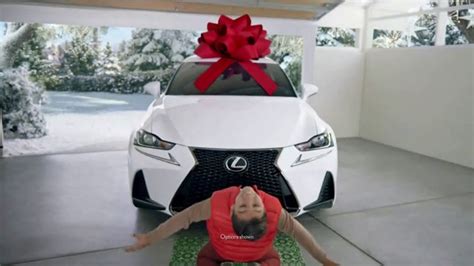 Lexus December to Remember Sales Event TV Spot, 'Dancer' [T2] featuring Minnie Driver