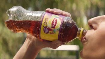 Lipton Iced Tea With a Splash of Juice Berry TV Spot, 'Truly Refreshing'