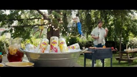 Lipton Sparkling Iced Tea TV commercial - Tiny Bubbles