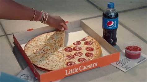 Little Caesars Pizza Slices-N-Stix TV Spot, 'Boaterhome'
