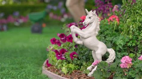 Lowes Personalized Lawn Care Plan TV commercial - Unicorn