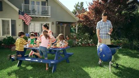 Lowes TV commercial - Fourth of July Grill Master 3-Burner Gas Grill