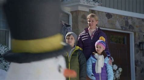 Lowes TV commercial - The Moment: Snowman