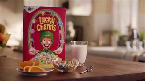 Lucky Charms TV Spot, 'Tiniest Piece'