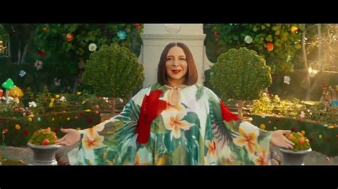 M&M's Super Bowl 2023 TV Spot, 'Ma&Ya's: Candy Coated Clam Bites' Featuring Maya Rudolph