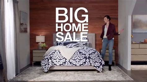 Macy's Big Home Sale TV Spot, 'Bedding, Kitchen and Luggage'
