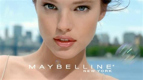 Maybelline New York Dream Nude Airfoam Foundation TV commercial - Lighten Up