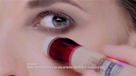 Maybelline New York Instant Age Rewind Eraser TV commercial - Borra, corrige, ilumina