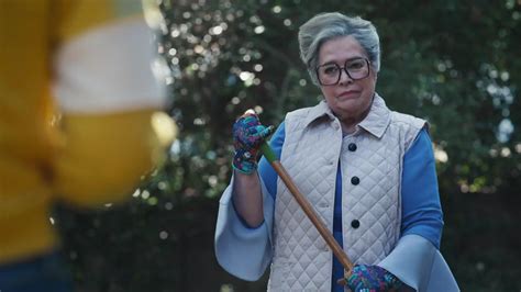 Merge Mansion TV Spot, 'Giving Grandma a Hand' featuring Kathy Bates