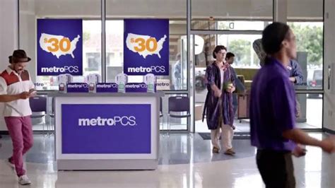 MetroPCS TV Spot, 'La mudanza'