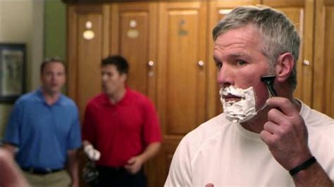 MicroTouch Tough Blade TV Spot, 'Hinchas' con Brett Favre created for MicroTouch Max