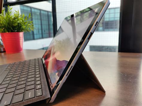Microsoft Surface Pro 7 TV Spot, 'Still the Better Choice' featuring Amaury Newsome