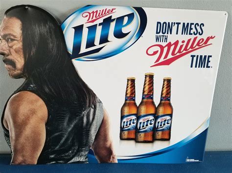 Miller Lite TV Commercial Con Danny Trejo featuring Anthony Mendez