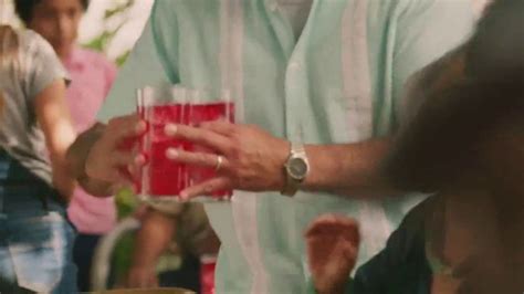 Minute Maid Fruit Punch TV Spot, 'Meeting the Family'