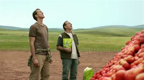Miracle-Gro Natures Care TV commercial - Tomatoes