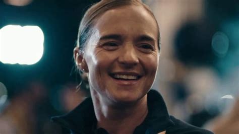 Modelo TV commercial - Veterana triatleta Melissa Stockwell luchó para superarse canción de Ennio Morricone