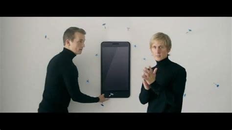 Motorola Moto Z Droid TV Spot, 'Hellomoto: BOGO'