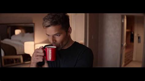 Nescafe ClÃ¡sico TV Spot, 'Vive la Vida Bold' con Ricky Martin featuring Ricky Martin