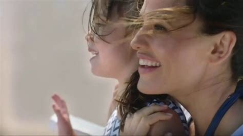 Neutrogena Beach Defense TV Spot, 'Best Day in the Sun' Ft. Jennifer Garner