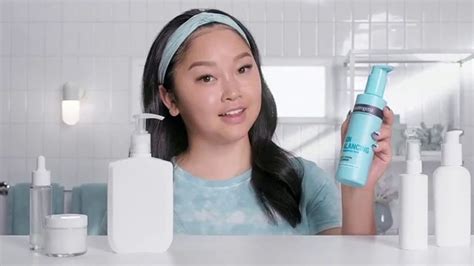 Neutrogena Skin Balancing Cleansers TV Spot, 'Loves Me' Featuring Lana Condor featuring Jenna Ortega