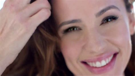 Neutrogena Ultra Sheer Sunscreen TV commercial - Jennifer Garner Approved