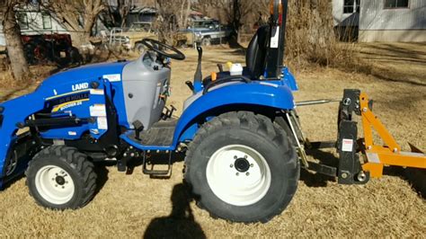 New Holland Agriculture Boomer 24