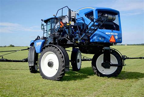 New Holland Agriculture Guardian SP410F Front Boom Sprayer