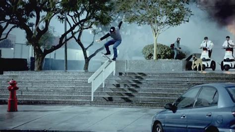 Nike SB Koston 2 TV Spot, 'The Legend Grows' Feat. Eric Koston, Tiger Woods featuring Kyrie Irving